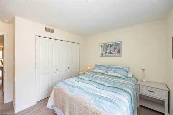 $900,000 | 425 Wildwood Lane, Naples, FL 34105