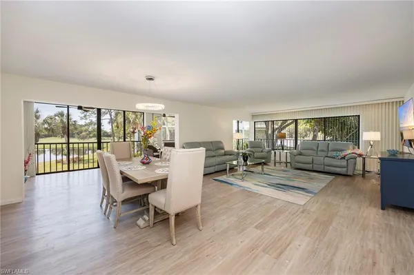 $900,000 | 425 Wildwood Lane, Naples, FL 34105