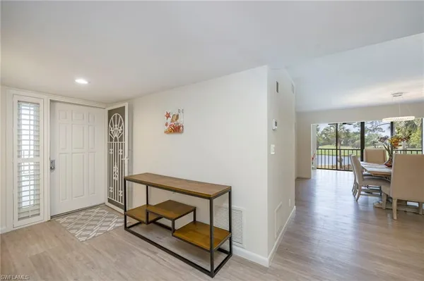 $900,000 | 425 Wildwood Lane, Naples, FL 34105