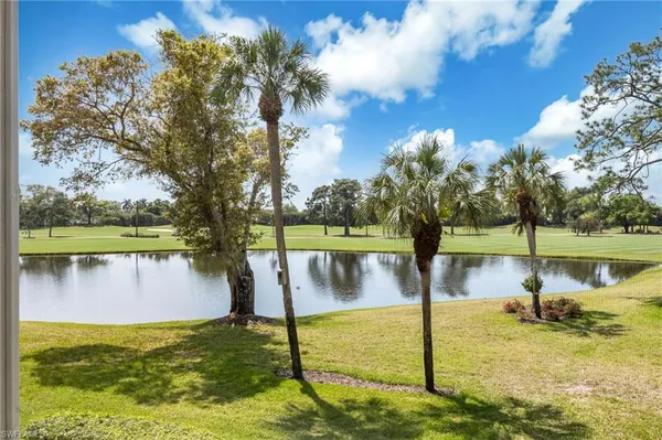$900,000 | 425 Wildwood Lane, Naples, FL 34105