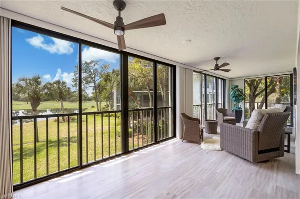 $900,000 | 425 Wildwood Lane, Naples, FL 34105