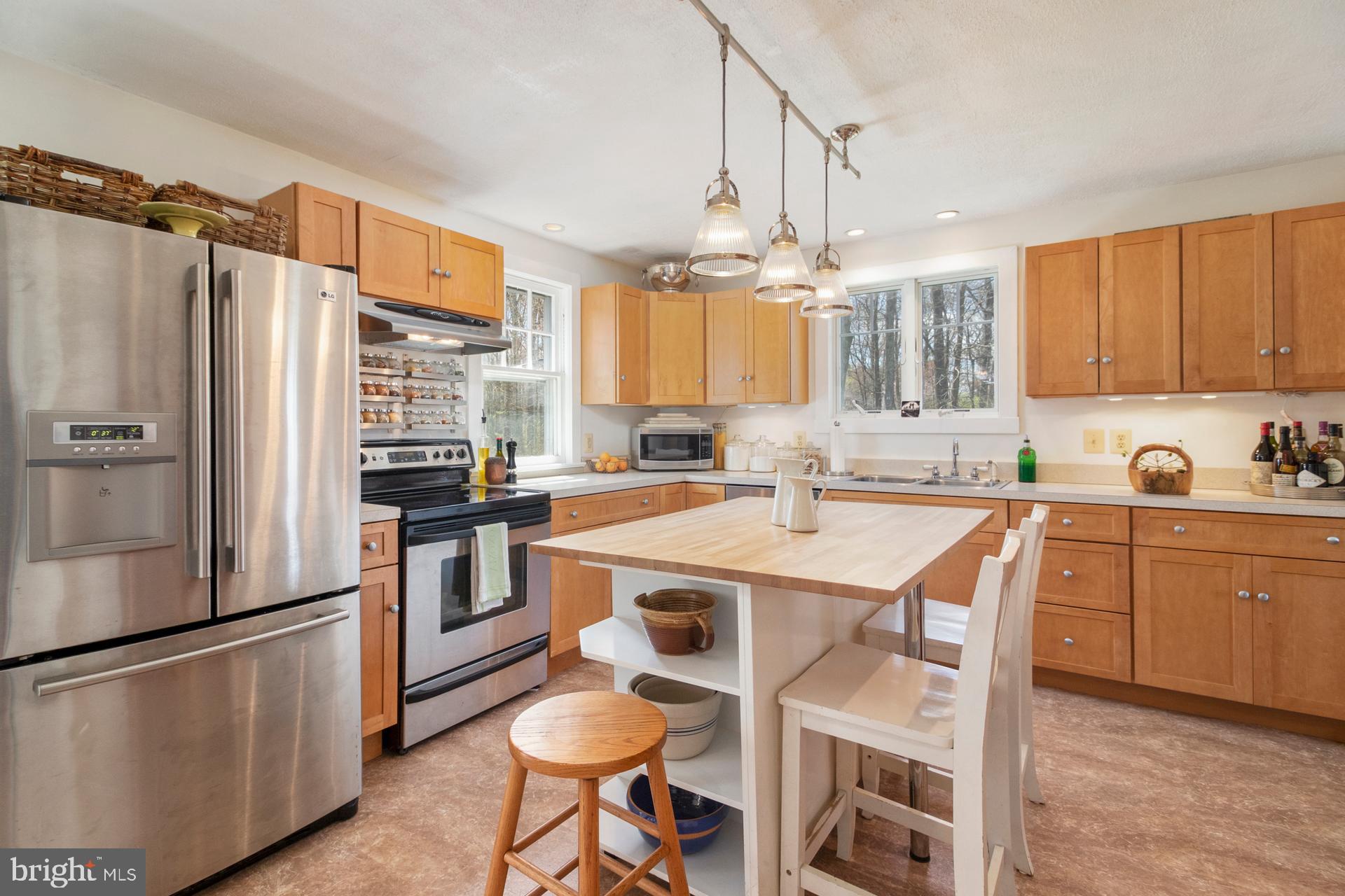 15 Carson Road Princeton, NJ 08540 - Photo 5 of 30 Kitchen - Main House