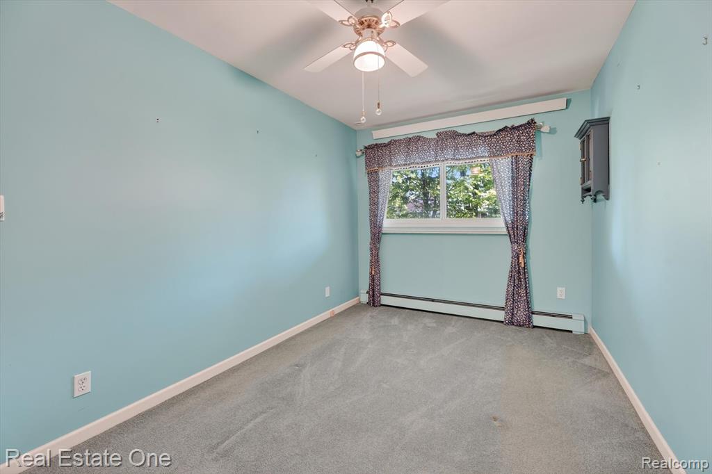 3920 Wint Road Commerce Township, MI 48382 - Photo 27 of 60
