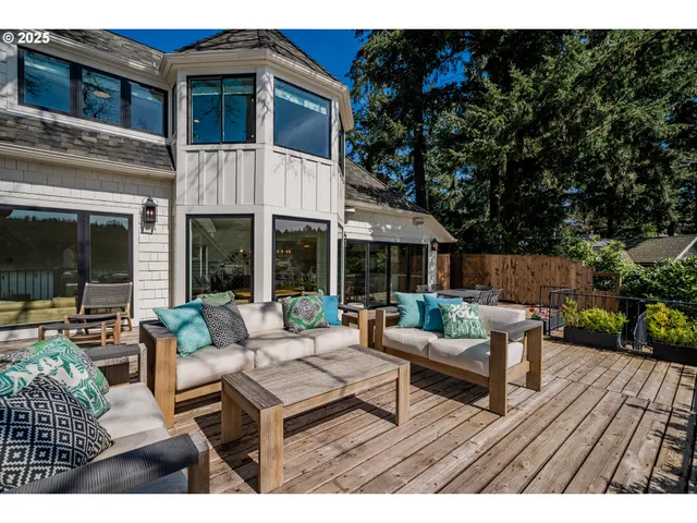 $4,995,000 | 852 North Shr Road, Lake Oswego, OR 97034
