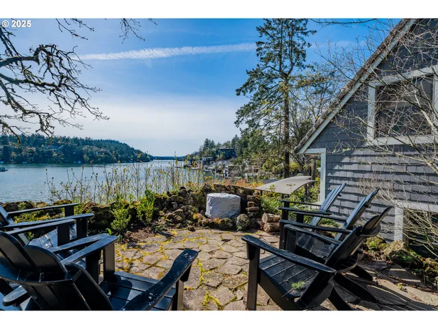 $4,995,000 | 852 North Shr Road, Lake Oswego, OR 97034