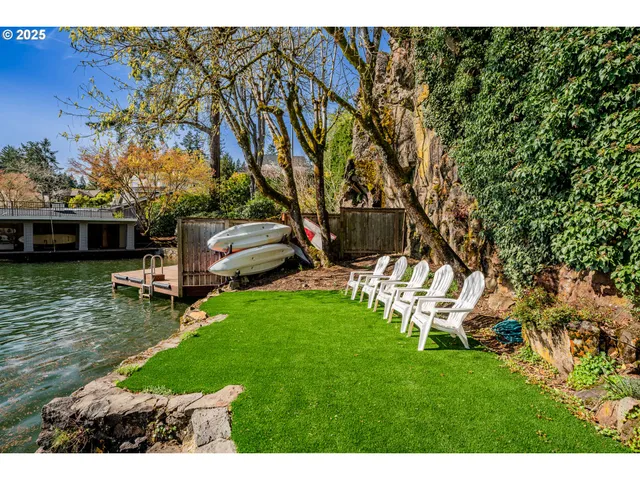 $4,995,000 | 852 North Shr Road, Lake Oswego, OR 97034