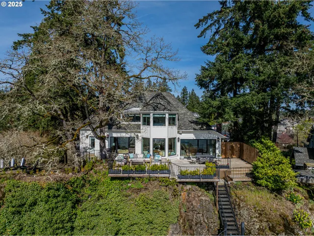 $4,995,000 | 852 North Shr Road, Lake Oswego, OR 97034