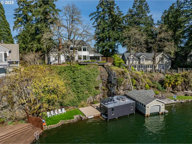$4,995,000 | 852 North Shr Road, Lake Oswego, OR 97034