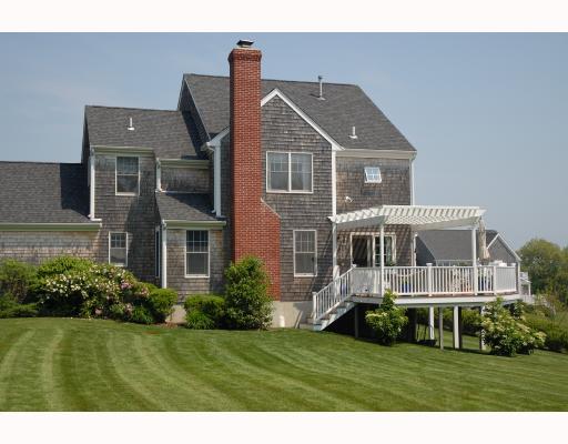 66 Prospect Farm Road Portsmouth, RI 02871 - Photo 3 of 8 Yard/Garden.