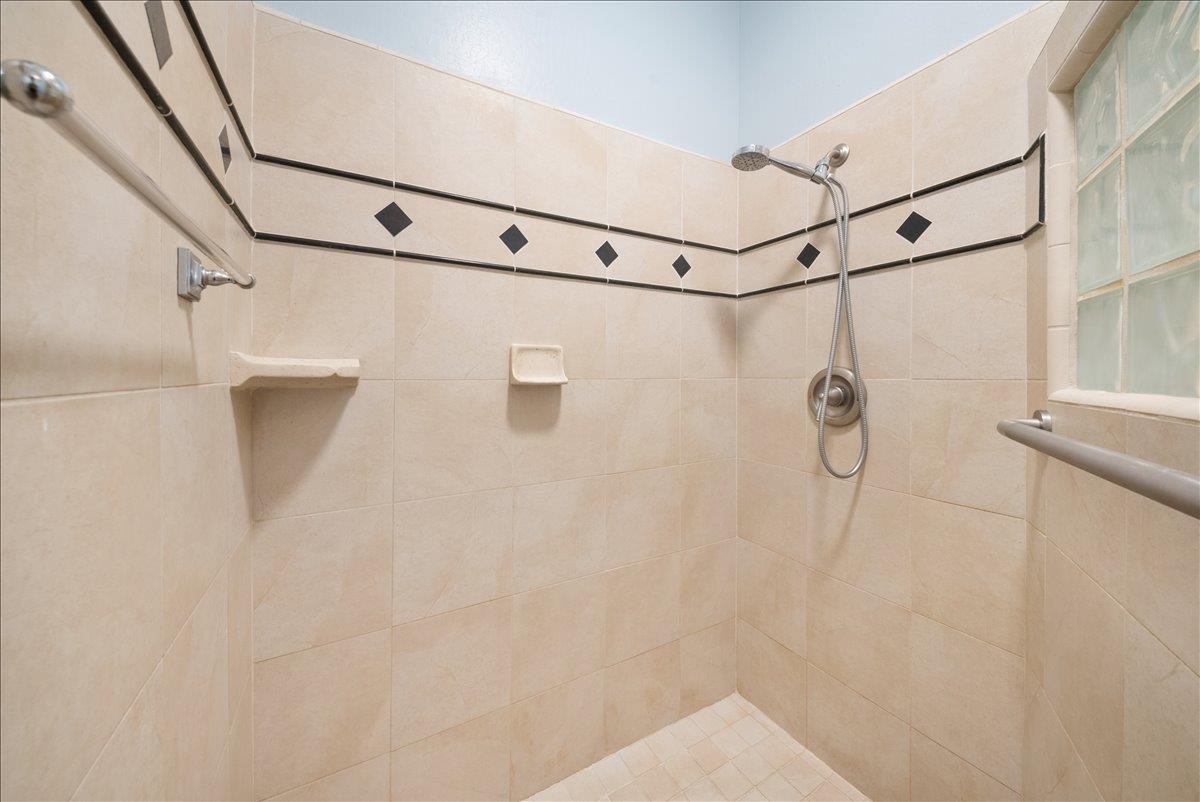 27769 Table Meadow Road Auburn, CA 95602 - Photo 15 of 43 a bathroom with a shower