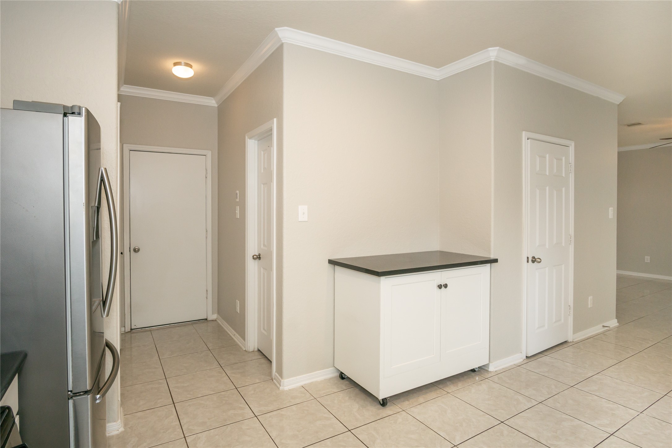 2535 Elm Crossing Trail Spring, TX 77386 - Photo 11 of 33 a view of bathroom with a shower and closet