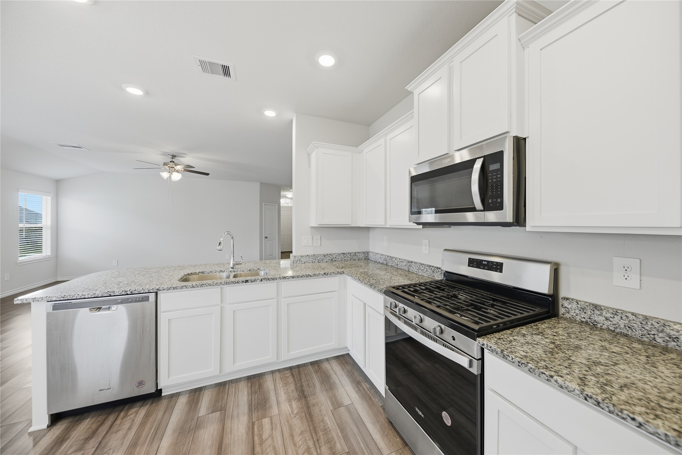1010 Fannin Street Brenham, TX 77833 - Photo 12 of 30