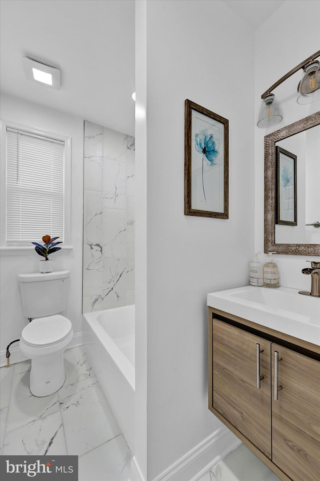1519 Northwick Road Baltimore, MD 21218 - Photo 18 of 38 Main Bathroom