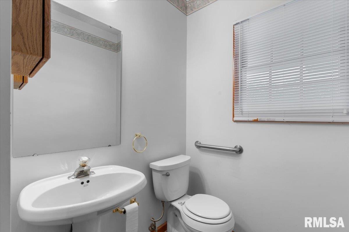 2201 Checkerberry Lane Springfield, IL 62711 - Photo 18 of 44 Gallery Image 18