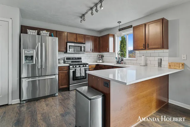 $399,900 | 12100 Russell Way Court, Cedar Springs, MI 49319