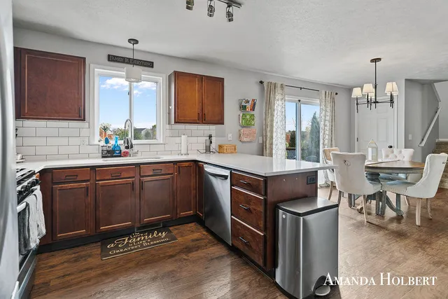 $399,900 | 12100 Russell Way Court, Cedar Springs, MI 49319