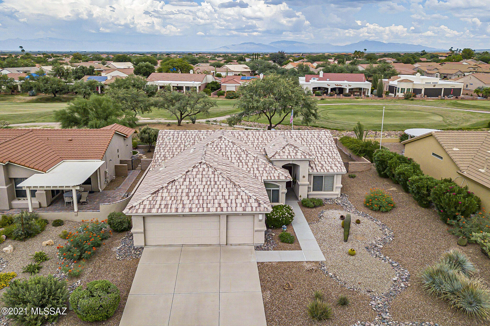 1811 East Redstart Road Green Valley, AZ 85614 - Photo 41 of 46
