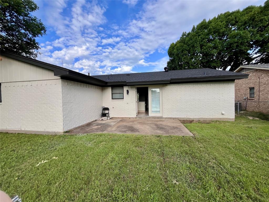 721 Lisa Lane Cedar Hill, TX 75104 - Photo 12 of 35