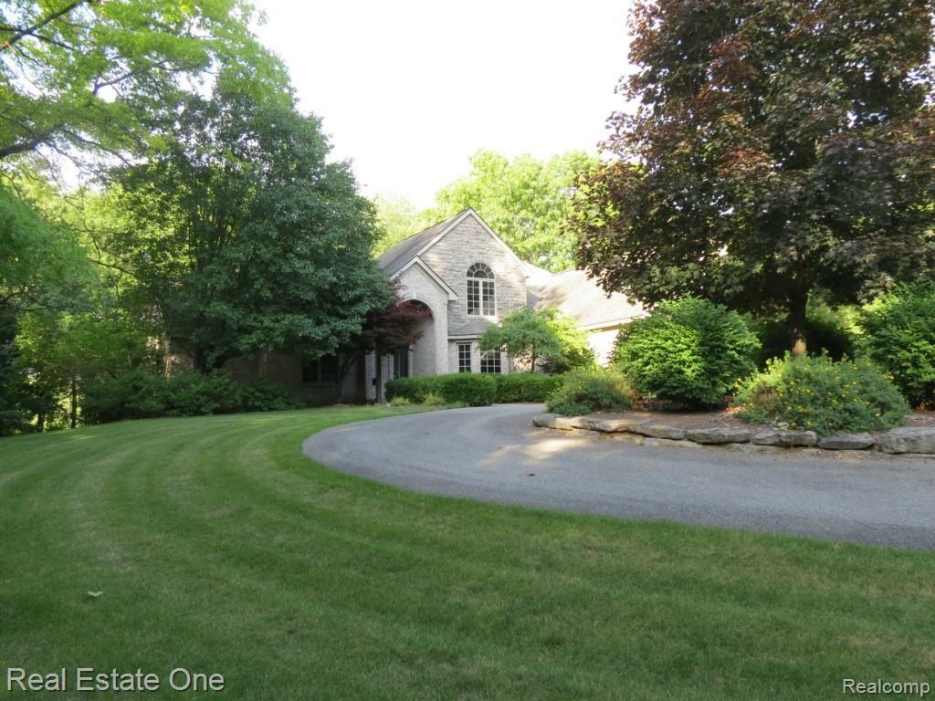 7091 Gawley Road Pinckney, MI 48169 - Photo 1 of 55 IMG_3737.jpg