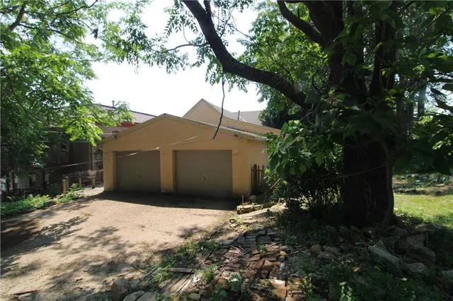 $96,000 | 415 South 9th Street, St. Joseph, MO 64501