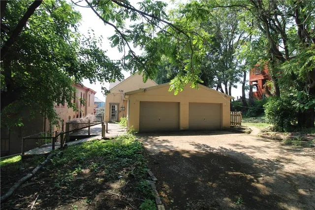 $96,000 | 415 South 9th Street, St. Joseph, MO 64501