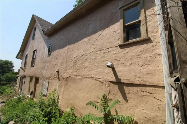 $96,000 | 415 South 9th Street, St. Joseph, MO 64501