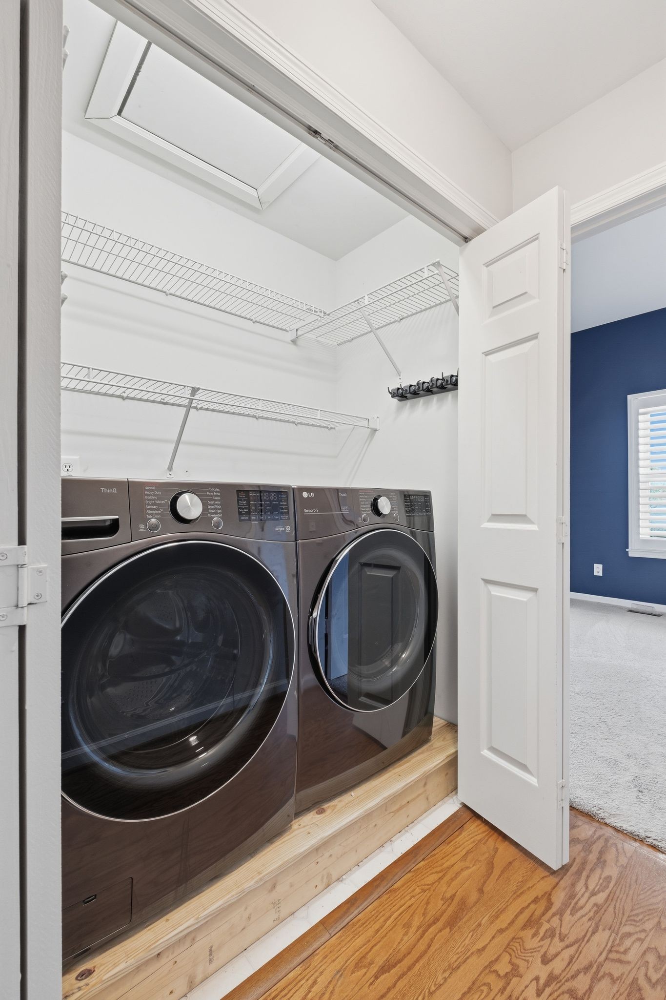 1049 Fitzpatrick Road Nashville, TN 37214 - Photo 23 of 38 a utility room with dryer and washer