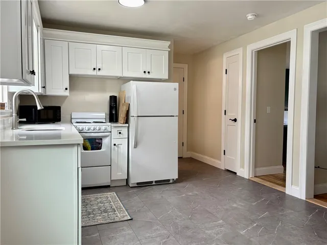 $2,000 | 70 Carroll Avenue, Unit 1210, Newport, RI 02840