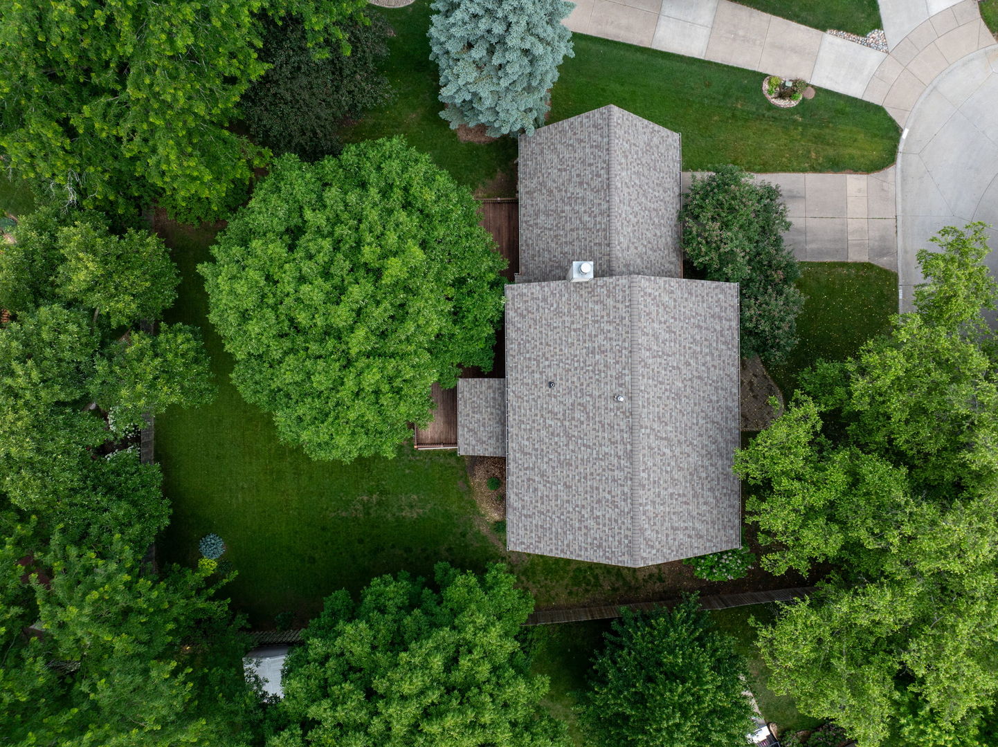 1926 Ashford Road Bettendorf, IA 52722 - Photo 49 of 55