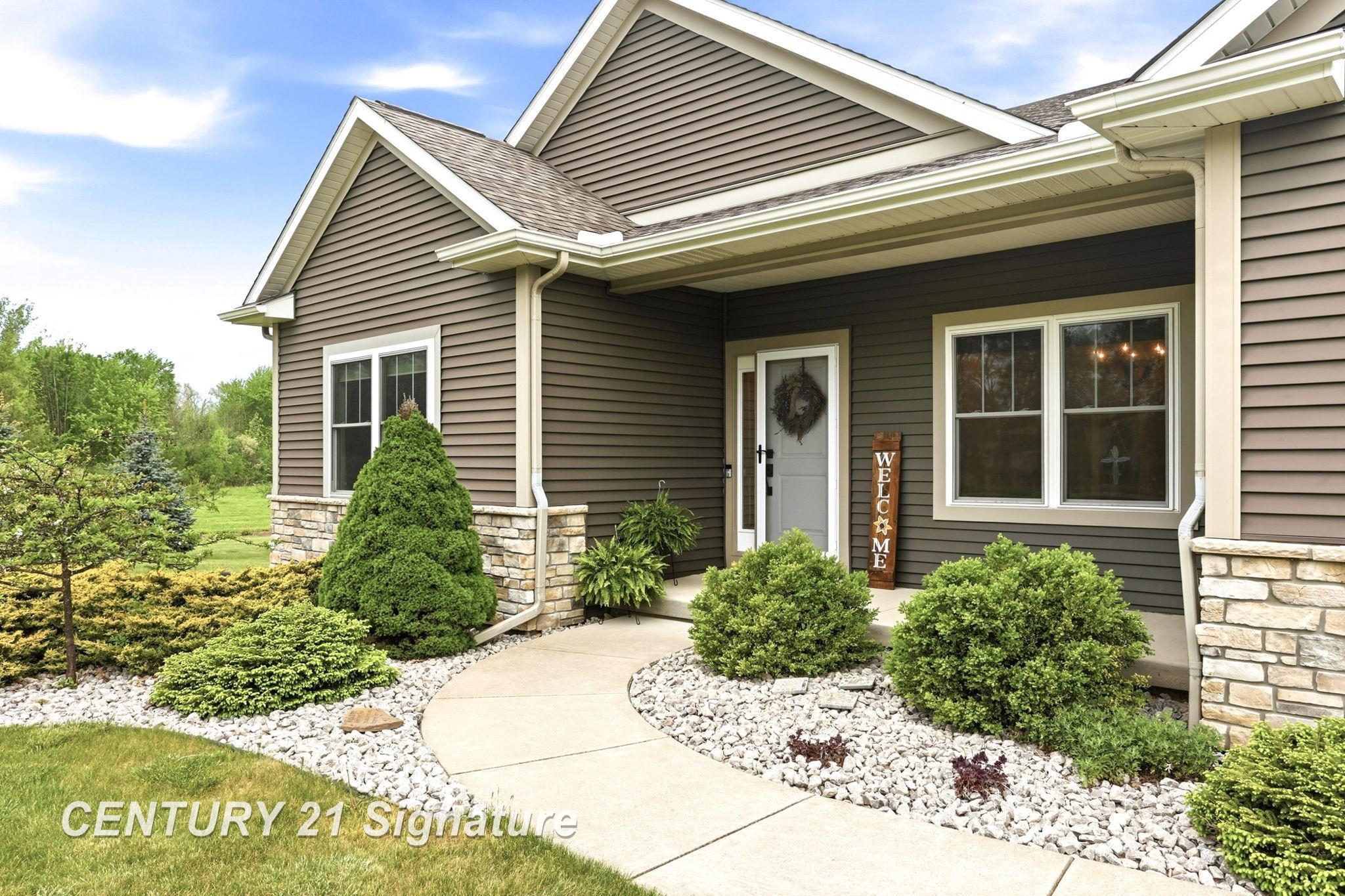 11056 Sarle Road Freeland, MI 48623 - Photo 8 of 80 50208910-6dd3d64e-3d27-4cf5-a67b-95d3feb37ebd.JPG