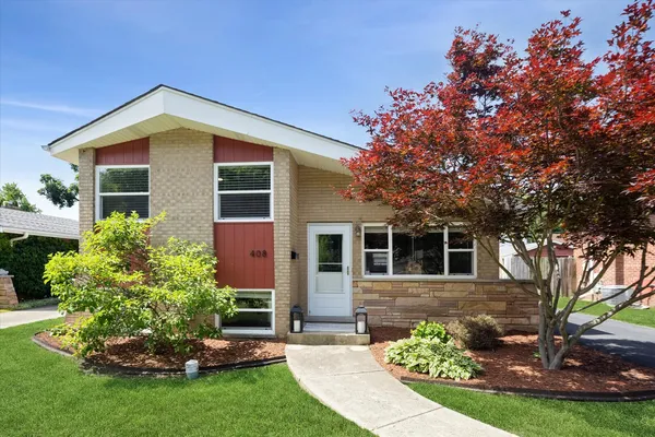 $475,000 | 408 Commonwealth Lane, Elmhurst, IL 60126