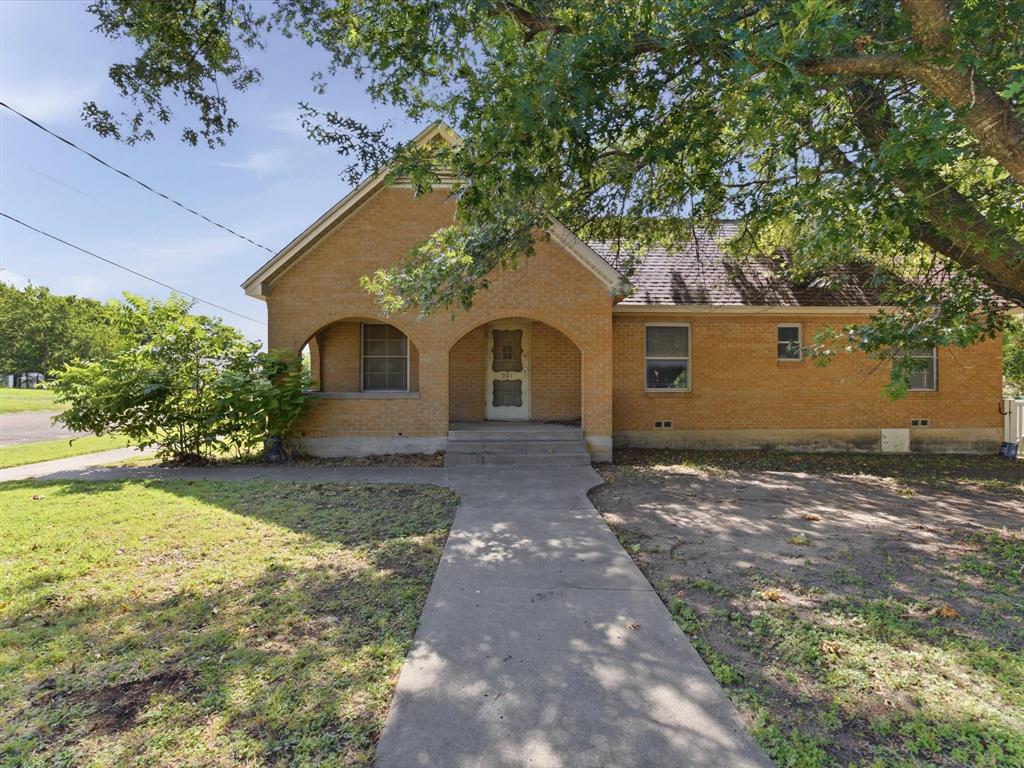 901 S. College Decatur, TX