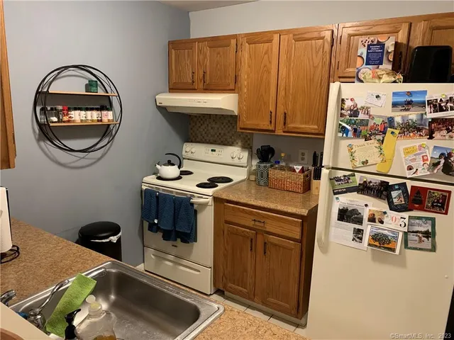 $1,700 | 8 Rose Lane, Unit 2415, Danbury, CT 06811