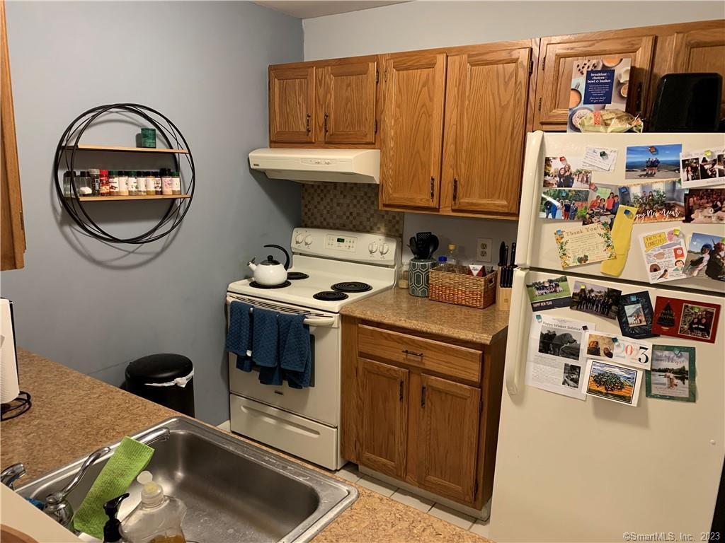 8 Rose Lane, Unit 2415 Danbury, CT 06811 - Photo 10 of 15