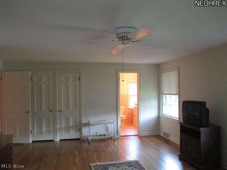 1165 Brandon Road Cleveland, OH 44112 - Photo 17 of 24