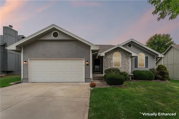 $369,900 | 809 Northeast Aaron Drive, Lee's Summit, MO 64086