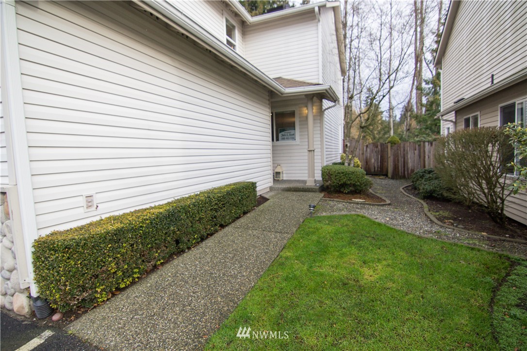 2201 192nd Street Southeast, Unit F4 Bothell, WA 98012 - Photo 3 of 25