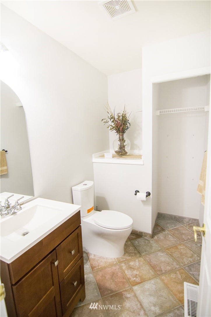 2201 192nd Street Southeast, Unit F4 Bothell, WA 98012 - Photo 10 of 25