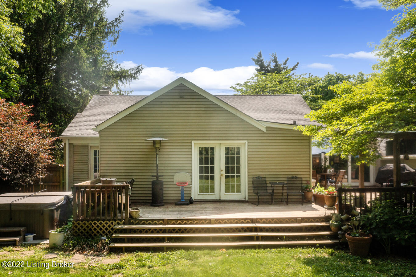 417 Highfield Road Louisville, KY 40207 - Photo 35 of 57 8