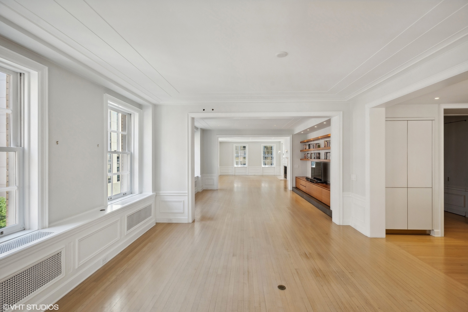 233 East Walton Place, Unit 6 Chicago, IL 60611 - Photo 9 of 18