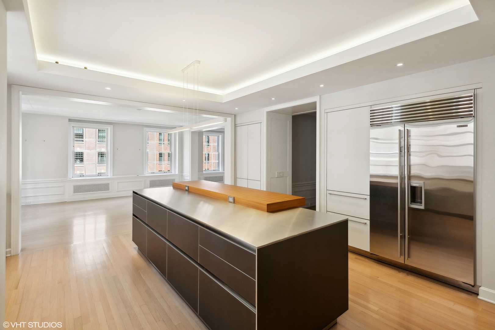 233 East Walton Place, Unit 6 Chicago, IL 60611 - Photo 10 of 18