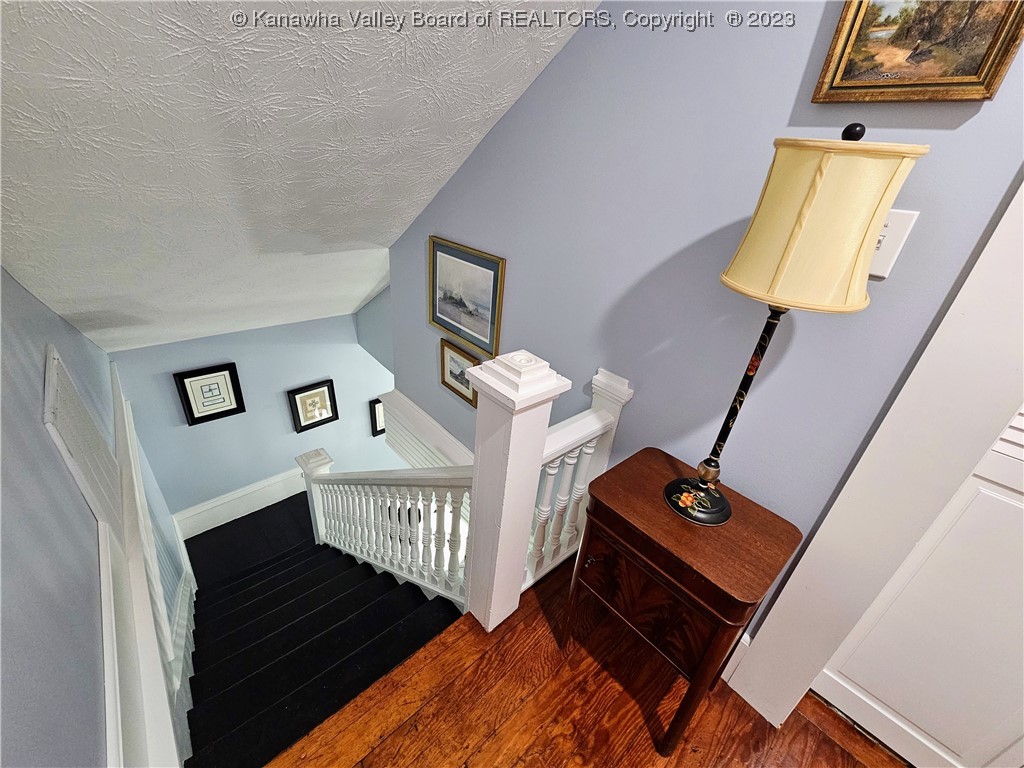 1007 Main Street Point Pleasant, WV 25550 - Photo 30 of 44 Upper Level Landing