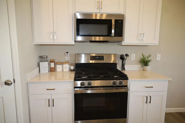 $452,000 | 761 Yellowcrest Street Southwest, Delano, MN 55328