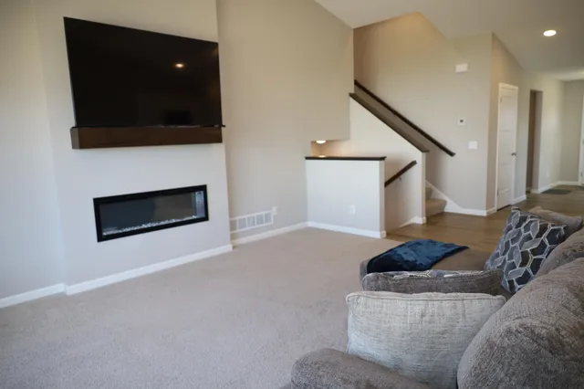 $452,000 | 761 Yellowcrest Street Southwest, Delano, MN 55328