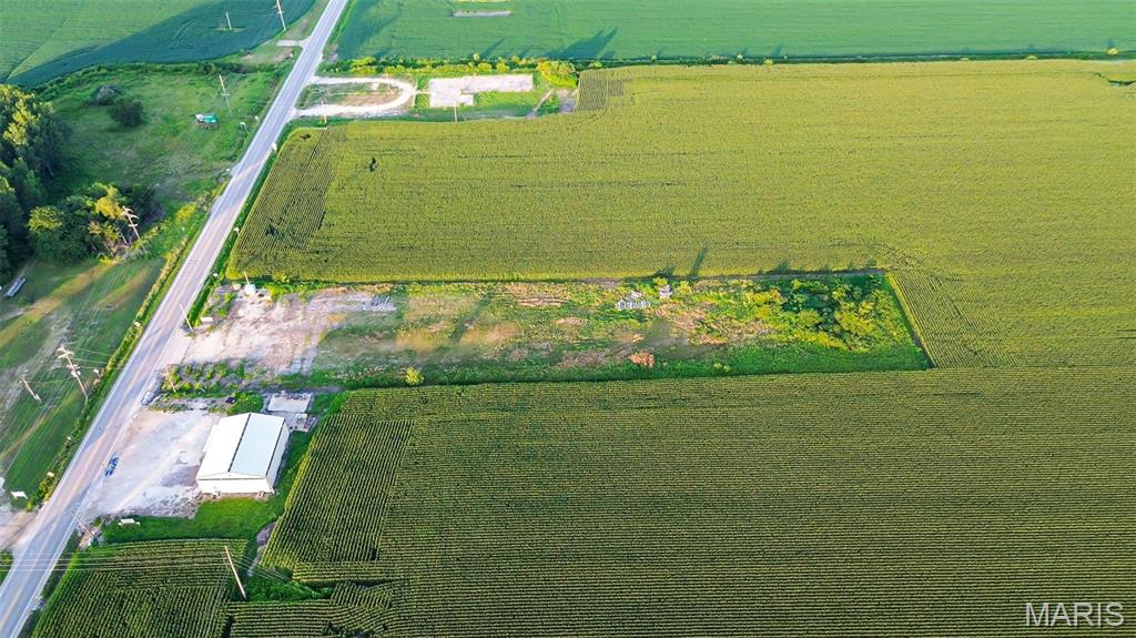 1059 State Route 16 Fieldon, IL 62031 - Photo 9 of 10