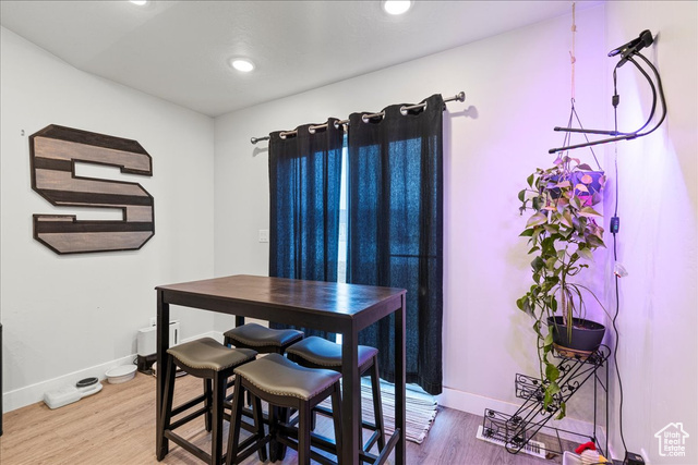 464 South Trejo Rdg Road Grantsville, UT 84029 - Photo 12 of 33 Dining space featuring light wood-type flooring, baseboards, and recessed lighting