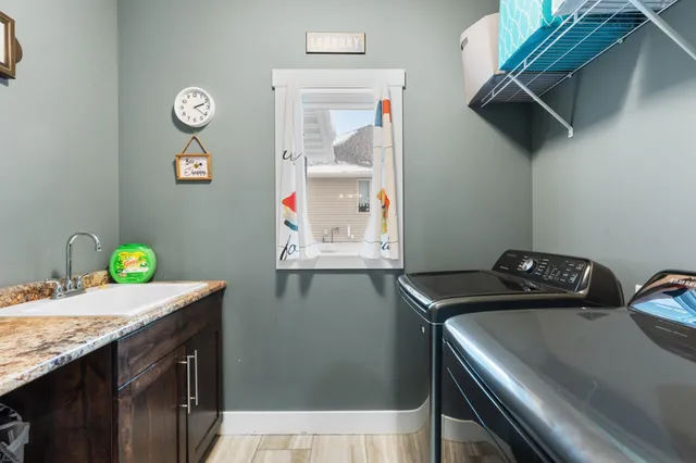 $675,000 | 1157 8th Avenue Northwest, Byron, MN 55920