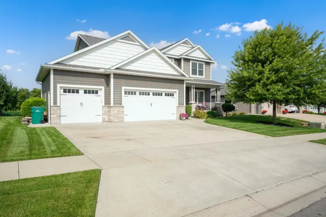 $675,000 | 1157 8th Avenue Northwest, Byron, MN 55920