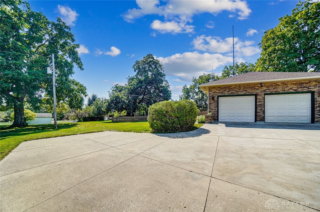 120 Tuttle Road Springfield, OH 45503 - Photo 38 of 60 ATTACHED 2 CAR GARAGE