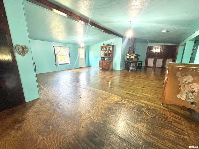 $215,000 | 257 County Highway 16, Xenia, IL 62899